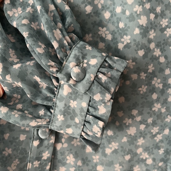 Zara blouse - Picture 4 of 5